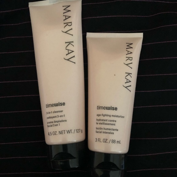 Mary Kay 3 in 1 cleanser and moisturizer - Picture 1 of 2